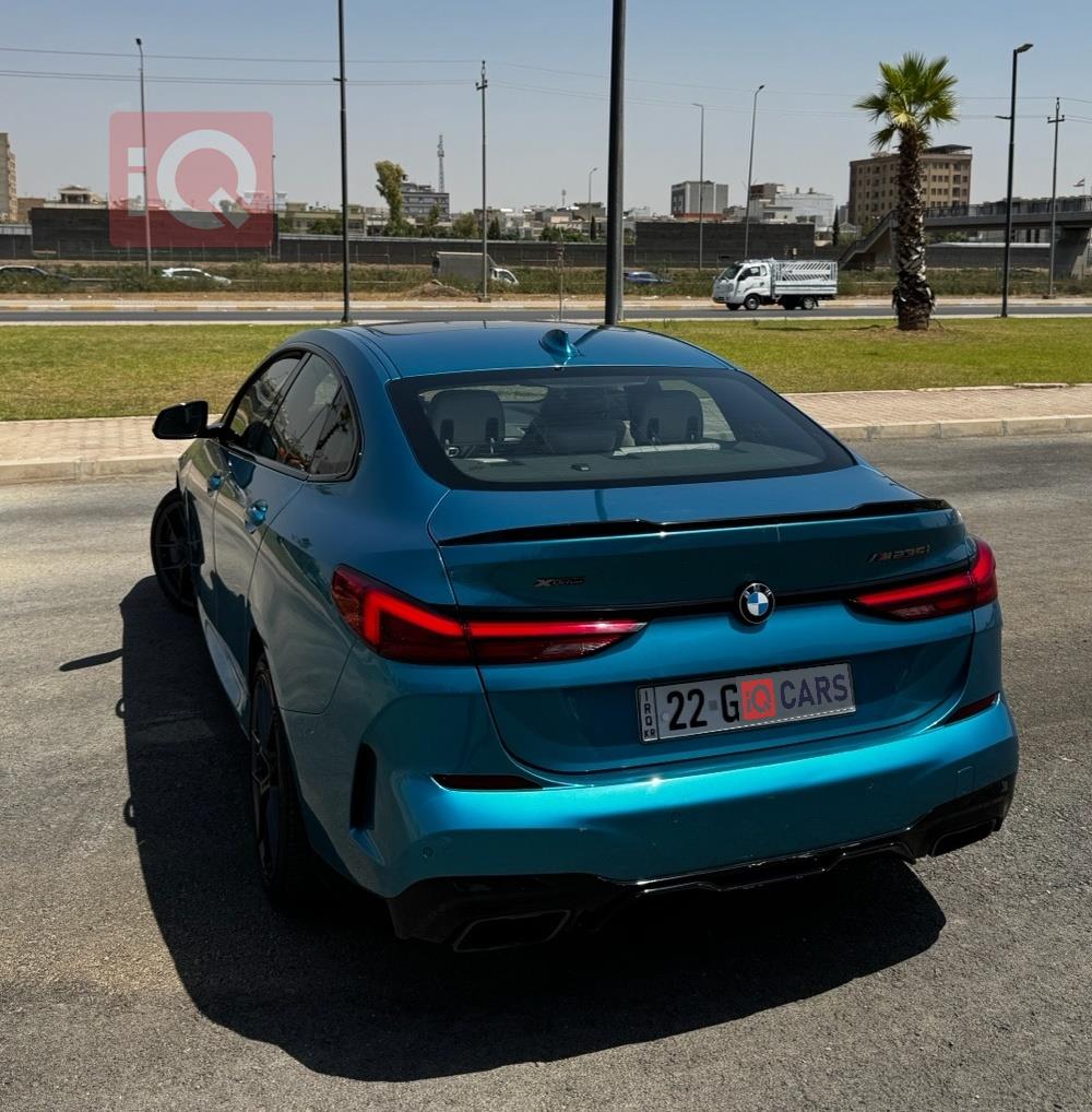 بي ام دبليو الفئة 2